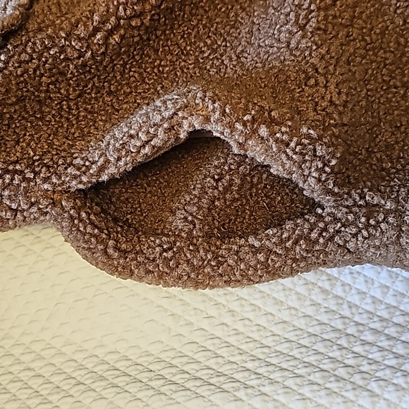 Brown Shacket - Picture 4 of 7